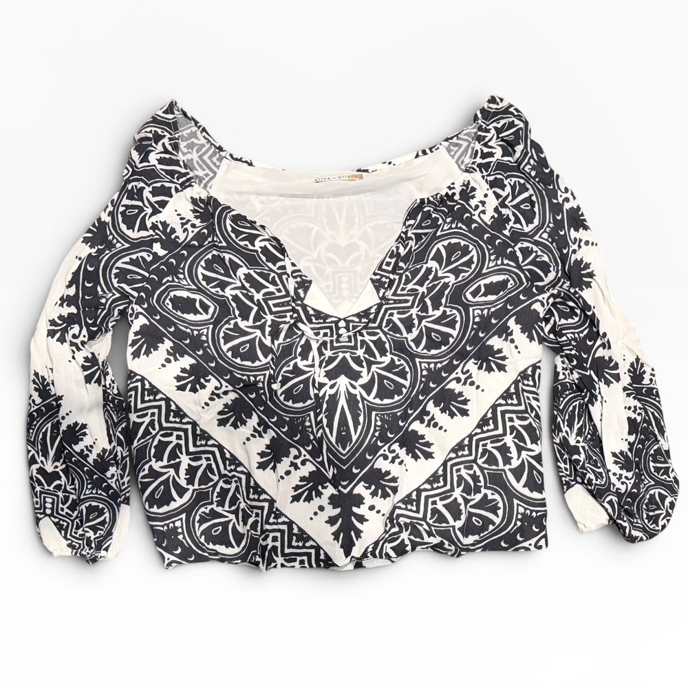 Alice + Olivia Naya Black White Medallion Peasant Crop Top Blouse Surplus Medium